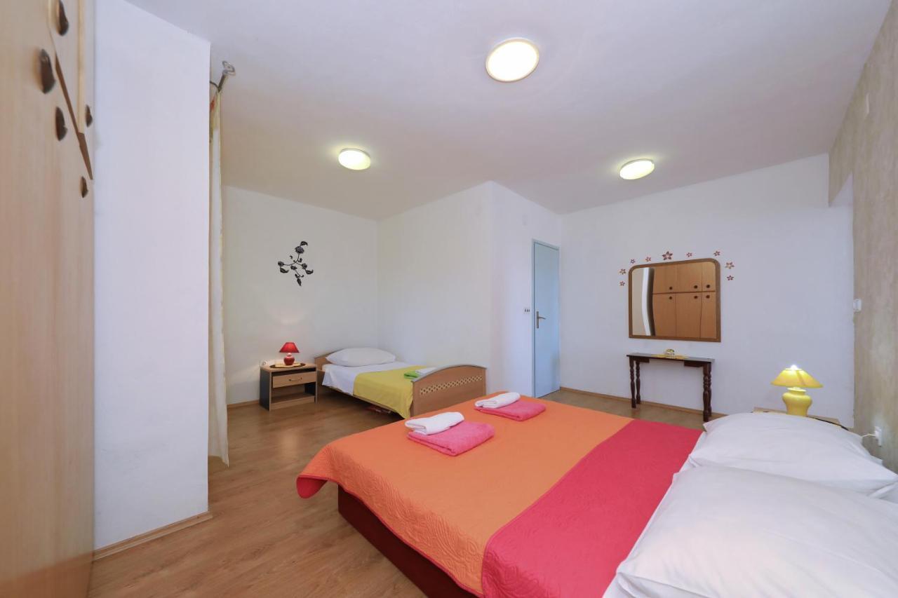 Apartments Luca ราชานาส ภายนอก รูปภาพ