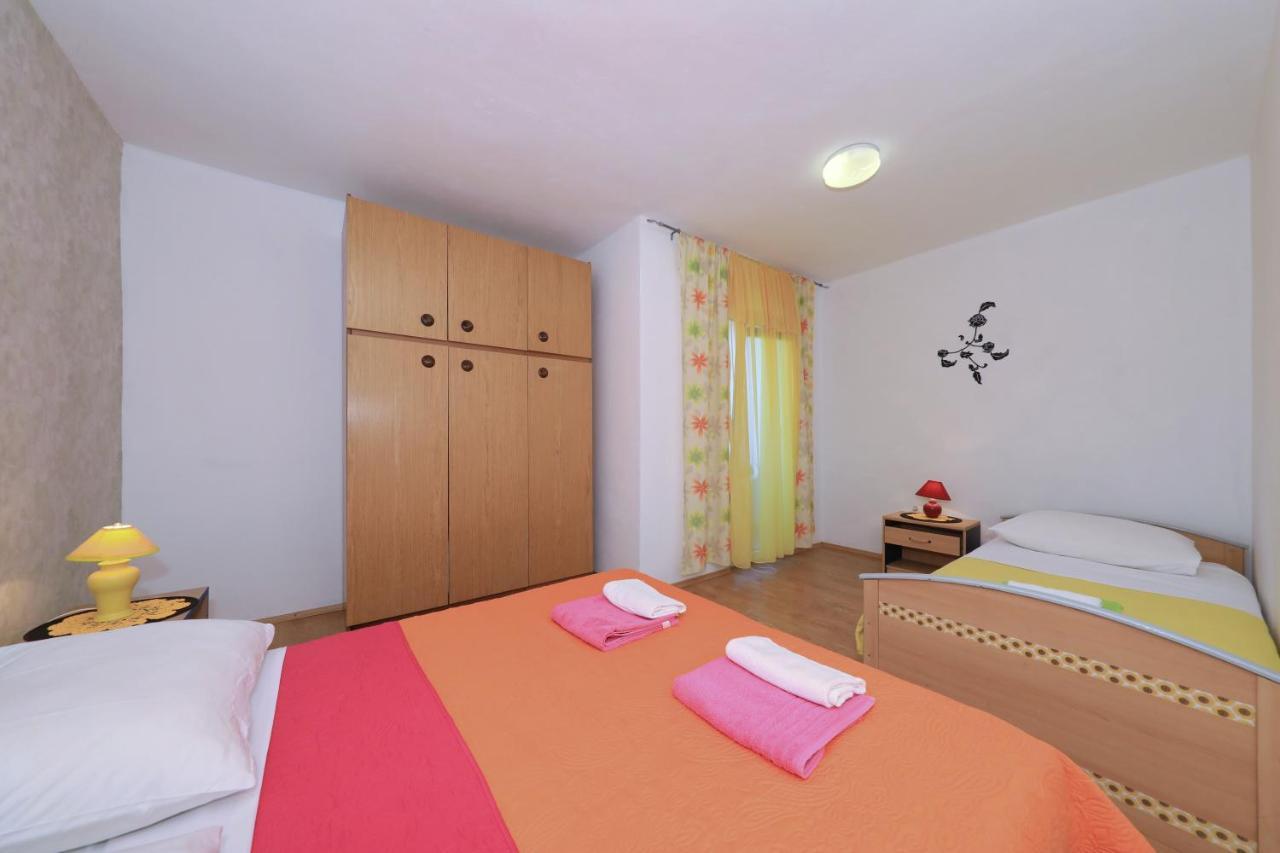 Apartments Luca ราชานาส ภายนอก รูปภาพ