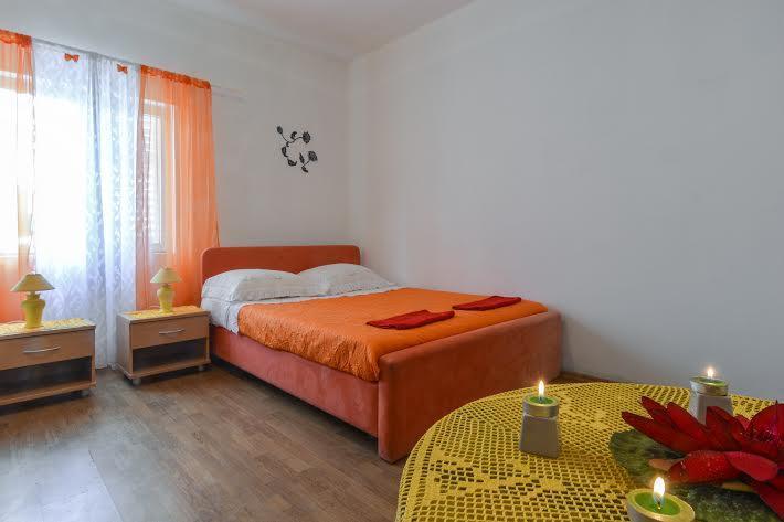 Apartments Luca ราชานาส ภายนอก รูปภาพ